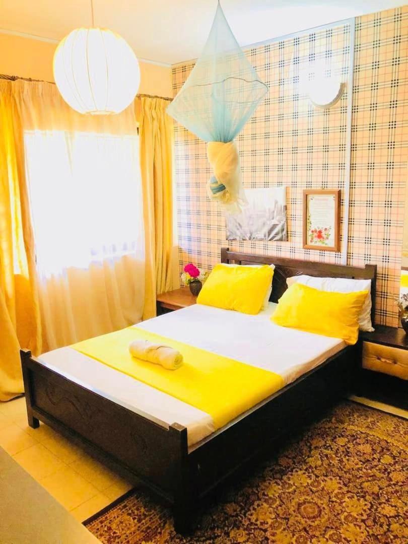 Zunox Guest House Freetown Extérieur photo